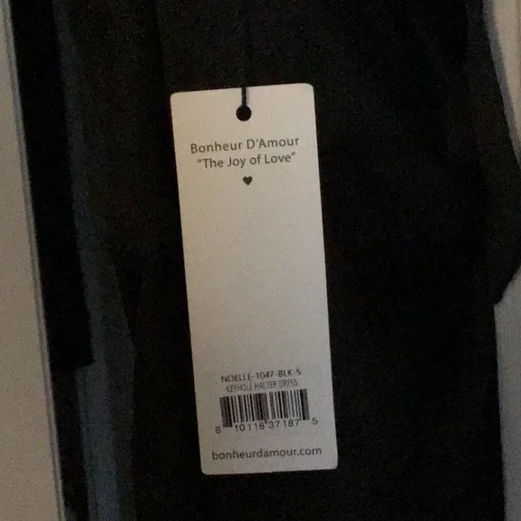 Bonheur D’Amour Noelle keyhole dress - Picture 9 of 9